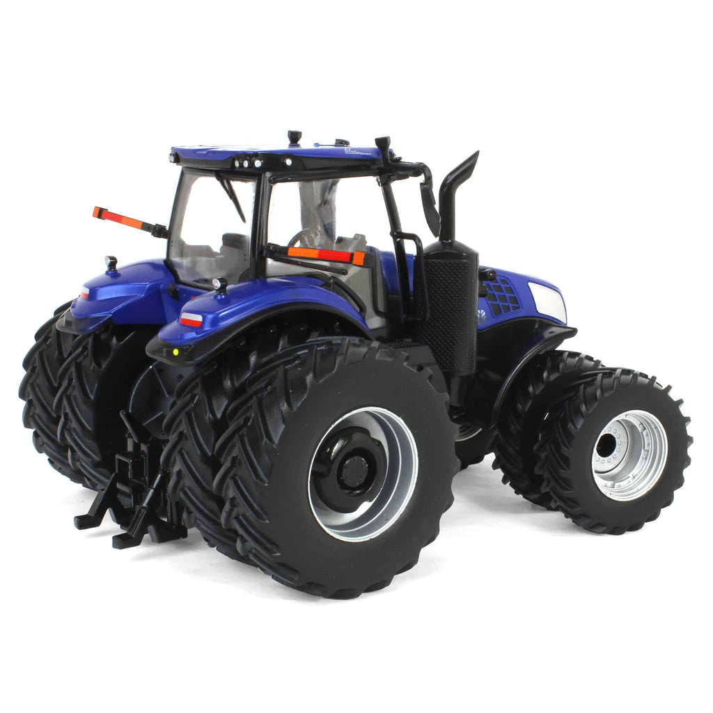 #ERTL61034 1/32 New Holland T8.415 Blue Power Tractor,