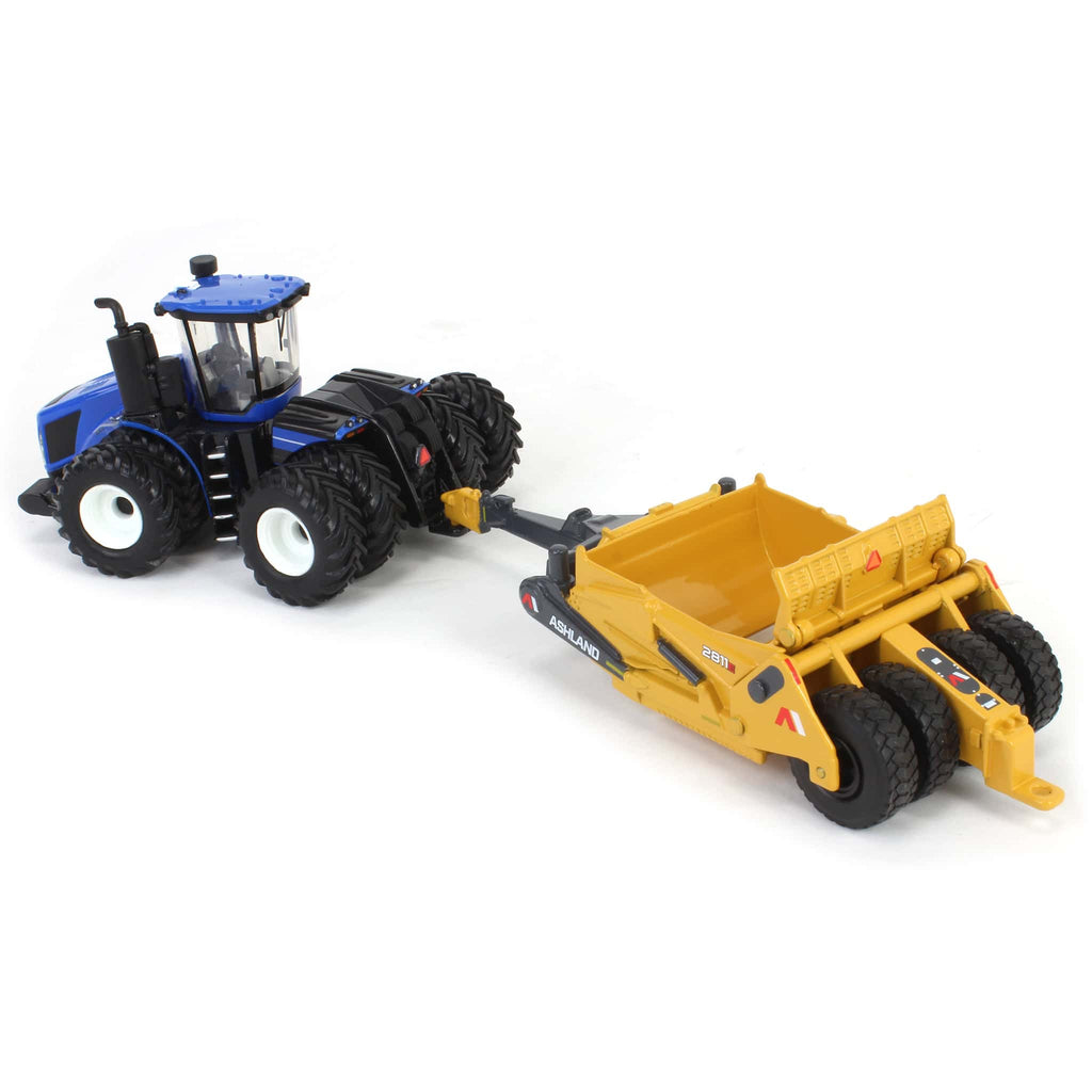 #ERTL61009 New Holland T9.700 Tractor with Ashland 2811E Scraper